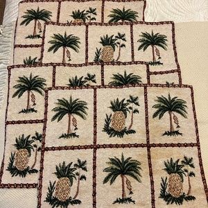Set of 4 fabric palm/pineapple placemats